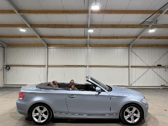 skadebil auto BMW 1-serie Cabrio 118i 105kW Automaat Executive 2011/4