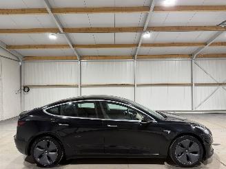 uszkodzony samochody osobowe Tesla Model 3 60kWh Standard 175kW RWD Plus 2019/8