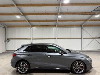Vaurioauto  passenger cars Audi A3 45TFSI E 130kW Automaat Edition S Competition Pano 2026/5