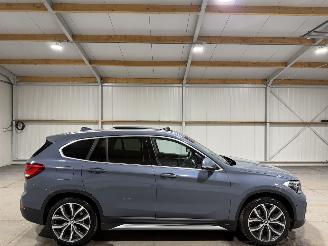 krockskadad bil auto BMW X1 XDRIVE25E 92kW Automaat Pano Edrive Edition 2021/3