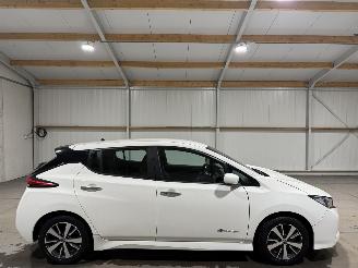 uszkodzony samochody osobowe Nissan Leaf 40kWh 110kW Clima Camera Acenta 2018/11