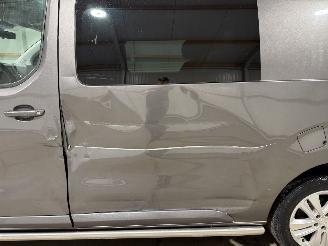 Peugeot Expert 2.0BlueHDI 90kW DC Premium picture 33