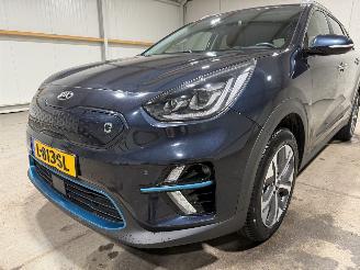 Kia e-Niro 64kWh 150kW DynamicPlusLine Schuifkanteldak picture 24