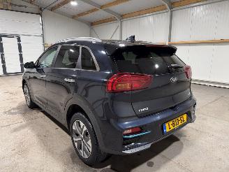 Kia e-Niro 64kWh 150kW DynamicPlusLine Schuifkanteldak picture 12
