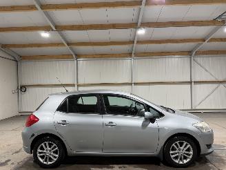 Vaurioauto  passenger cars Toyota Auris 1.6-16V 91kW Automaat Dynamic Clima 2009/5