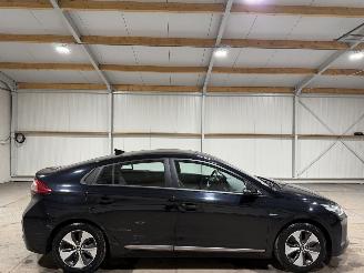 Voiture accidenté Hyundai Ioniq 28kWh 88kW Comfort EV 2019/1