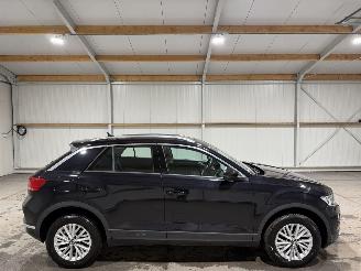 Voiture accidenté Volkswagen T-Roc 1.5TSI 110kW Automaat Style Business 2021/8