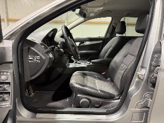 Mercedes C-klasse C180K 115kW Automaat Bussines Clas Avantgarde picture 26