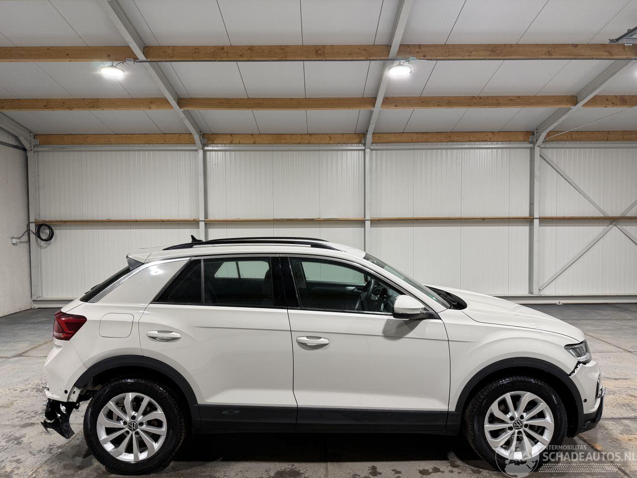 Volkswagen T-Roc 1.5TSI 110kW Automaat Life Business