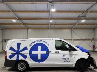 krockskadad bil bedrijf Mercedes Vito 114CDI 100kW Automaat 2023/12