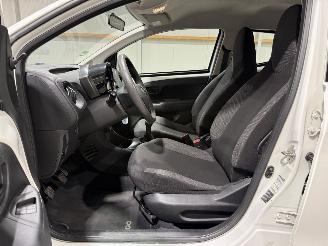 Toyota Aygo 1.0 VVT-i 53KkW x-fun picture 25