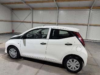Toyota Aygo 1.0 VVT-i 53KkW x-fun picture 11