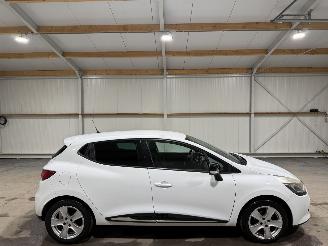 Voiture accidenté Renault Clio 0.9TCE 66kW Expression 2013/8