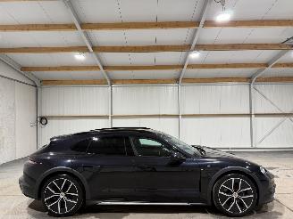 Damaged car Porsche Taycan Cross Turismo 4 105kWh AWD 320kW Luchtvering Pano 2024/8