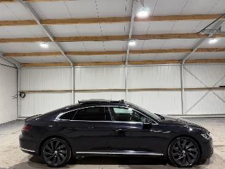 Vaurioauto  passenger cars Volkswagen Arteon 2.0TSI 140kW Automaat Pano Business R 2019/9