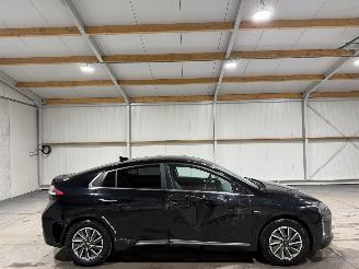 uszkodzony samochody osobowe Hyundai Ioniq 38kWh 100kW Automaat Premium EV 2020/12