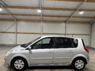 Renault Scenic 1.6-16V 83kW Privilege Comfort picture 8