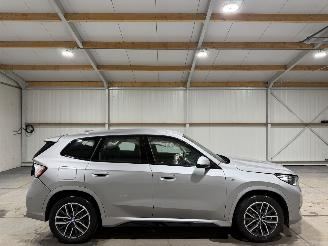 skadebil auto BMW iX1 67kWh 225kW Xdrive AWD 2024/9