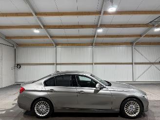 skadebil auto BMW 3-serie 320i 135kW Automaat Luxury Edition 2018/10