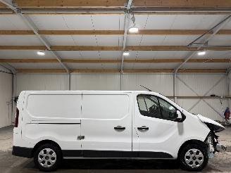 krockskadad bil bedrijf Renault Trafic 2.0Blue dCi 96kW T30 L2H1 Advance 2024/12