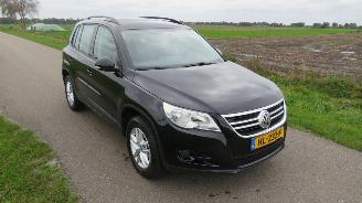 Volkswagen Tiguan 14 TSi Comfort & Design 2009  Airco Mpv [ Top Staat picture 15