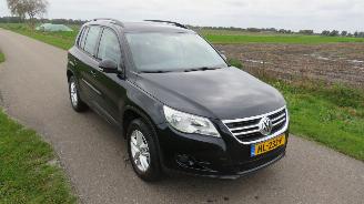 Volkswagen Tiguan 14 TSi Comfort & Design 2009  Airco Mpv [ Top Staat picture 18