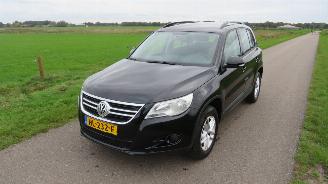 Volkswagen Tiguan 14 TSi Comfort & Design 2009  Airco Mpv [ Top Staat picture 14