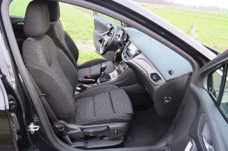 Opel Astra SPORTS TOURER+ 1.0 77kw 105pk  Business+  Euro 6 Navigatie Clima  2016 picture 6
