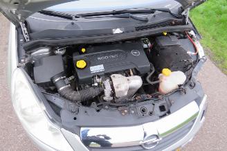 Opel Corsa 1.3 CDTI 95pk Eco Flex 5 drs Cosmo 2010 Airco picture 5