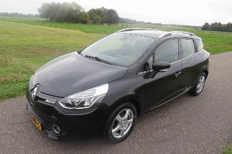 krockskadad bil auto Renault Clio 1.5 DCI  90pk Euro 6 Night&Day  topstaat Camera Navigatie Stoelverwarming 2014/10