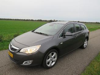 skadebil auto Opel Astra SPORTS TOURER 1.4 Turbo Edition  120pk Navigatie [ schadevrij  2011 2011/8