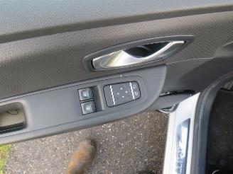 Renault Clio 0.9 TCe Estate Limited 170.000km nap  Navigatie   2017  [ topstaat picture 24