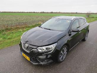 Renault Mégane 1.6 Dci 131pk Serie Signature Exclusive   Bose 2017 Camera Navigatie Clima  leer Stoelverwarming picture 6