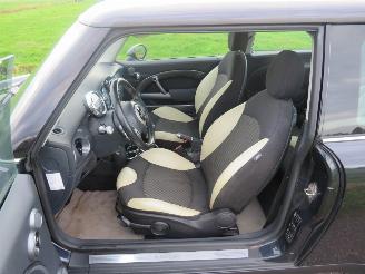 Mini Mini COOPER 1.6 116pk Airco  2005  [ schadevrij top staat  schuifdak picture 5