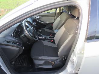 Ford Focus 1.0 101 pk Eco Boost  5drs Navigatie Airco  2013 picture 12