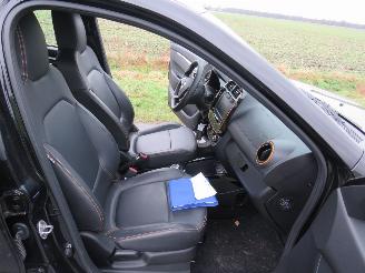 Dacia Spring Comfort plus 5drs Automaat  Elektrische 21.000km nap Camera Leer Navigaie 2023 nieuwstaat picture 10