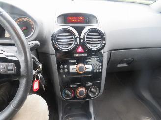 Opel Corsa 1.2 16v  180.000km nap  111 Edition Airco 2010 picture 10