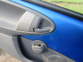 Toyota Aygo 1.0 12v 5Drs 135.000km  NAP Airco Dynamic Blue 2010 [ eerste eigenaar picture 13