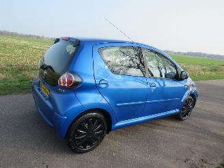 Toyota Aygo 1.0 12v 5Drs 135.000km  NAP Airco Dynamic Blue 2010 [ eerste eigenaar picture 10