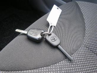 Toyota Aygo 1.0 12v 5Drs 135.000km  NAP Airco Dynamic Blue 2010 [ eerste eigenaar picture 5