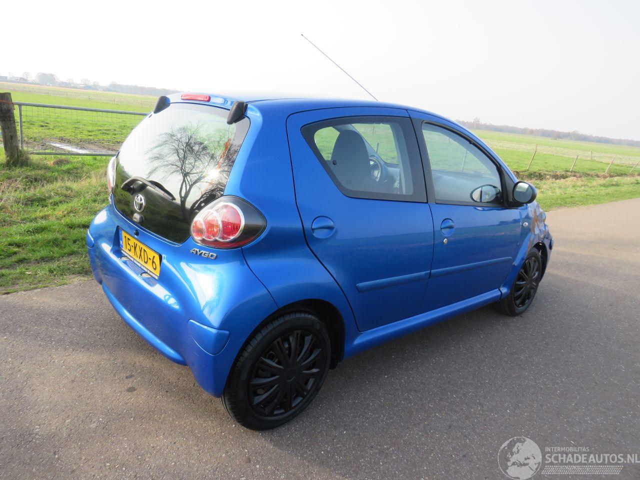 Toyota Aygo 1.0 12v 5Drs 135.000km  NAP Airco Dynamic Blue 2010 [ eerste eigenaar