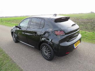 Peugeot 208 1.2 Pure Tech 100 Allure  3.000km  splinter nieuw  5drs Camera Leer Sport stoelen 2025 picture 11
