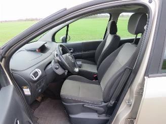 Renault Modus 1.6 16v Automaat  91.000km nap 5drs Mpv Airco  [ van opa geweest picture 15