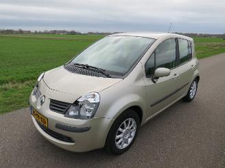 Renault Modus 1.6 16v Automaat  91.000km nap 5drs Mpv Airco  [ van opa geweest picture 1