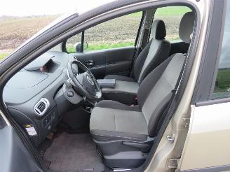 Renault Modus 1.6 16v Automaat  91.000km nap 5drs Mpv Airco  [ van opa geweest picture 20