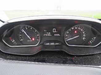 Peugeot 2008 12 Pure 73.000km nap  Pure Tech Blue Lion  2016 Navigatie Clima  Sport picture 3