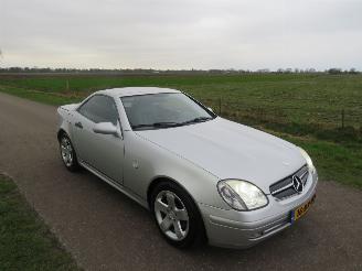 Mercedes SLK 200 SLK Cabrio  232.000km Nap  topstaat  parkeerschade picture 1
