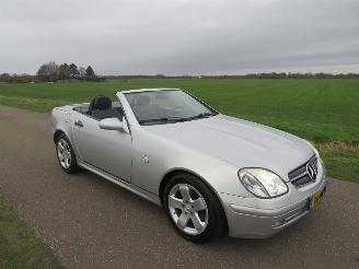 Mercedes SLK 200 SLK Cabrio  232.000km Nap  topstaat  parkeerschade picture 4