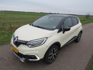 Unfallwagen Renault Captur 0.9 TCE 75.000km Nap 90pk Intens 11-2017 Camera Navigatie Clima  [ nieuwstaat 2017/11