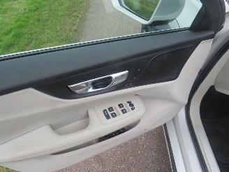 Volvo V-60 Volvo V60 2.0 T8  330pk Aut Twin Engine 4 AWD R-Desig Elektrisch Benzine 2020 picture 21